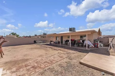Exterior - 404 E St, San Luis, AZ 85336 photo 4 of 5