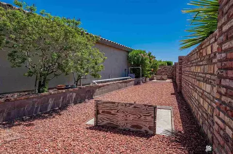 Exterior - 14294 E 50 Dr, Yuma, AZ 85367 photo 9 of 13