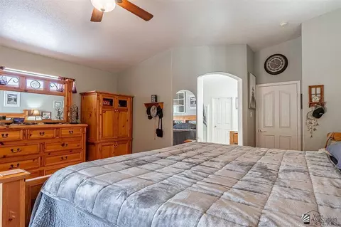 Bedroom - 14294 E 50 Dr, Yuma, AZ 85367 photo 3 of 8