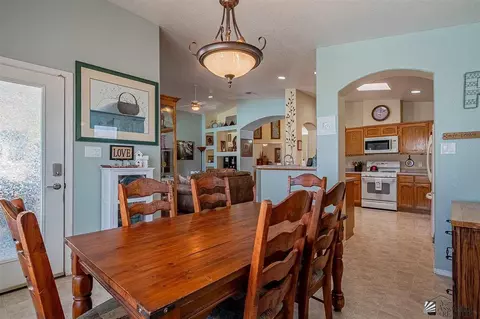 Dining - 14294 E 50 Dr, Yuma, AZ 85367 photo 1 of 2