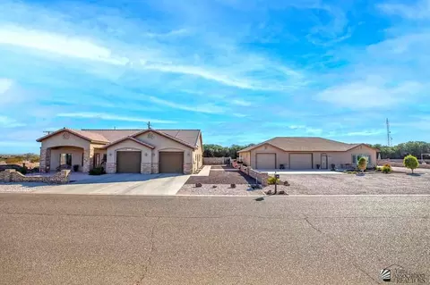 10101 S Iron Wood Ave, Wellton, AZ 85356