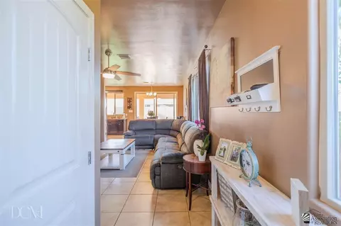 Living - 6529 E 34 Ln, Yuma, AZ 85365 photo 1 of 4