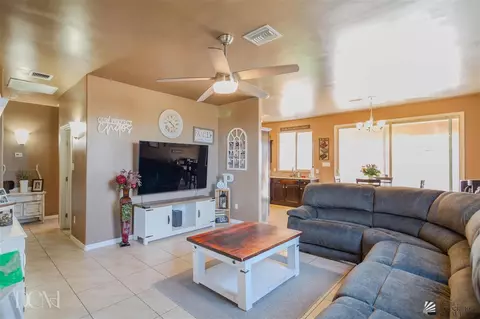 Living - 6529 E 34 Ln, Yuma, AZ 85365 photo 4 of 4