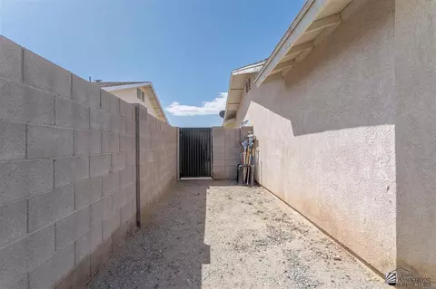 Exterior - 11340 E 26 Ln, Yuma, AZ 85367 photo 7 of 8