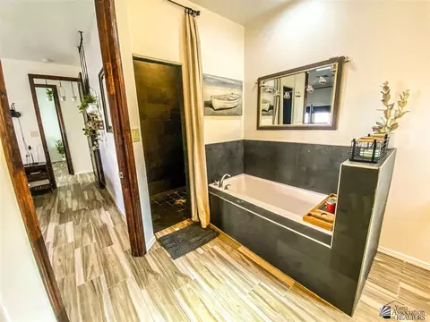 Bath - 5336 E 34 St, Yuma, AZ 85365 photo 3 of 5