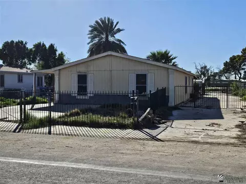 8136 S Yavapai Ln, Yuma, AZ 85364
