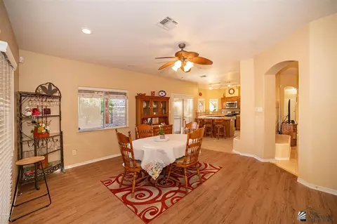 Dining - 14297 E 49 Ln, Yuma, AZ 85367 photo 2 of 3