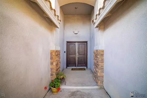 Entry Way - 8546 E 34 Pl, Yuma, AZ 85365 photo 1 of 2