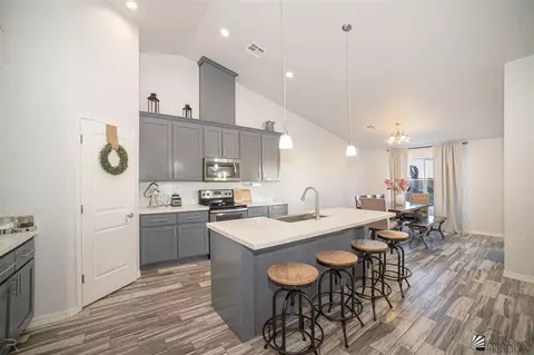 Kitchen - 8546 E 34 Pl, Yuma, AZ 85365 photo 1 of 4