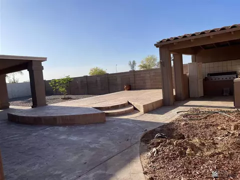 Exterior - 6264 E 40 Pl, Yuma, AZ 85365 photo 3 of 9