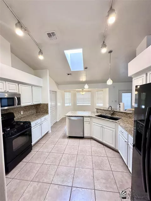 8404 E Topeka Pl, Yuma, AZ 85365 photo 5