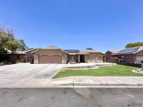8404 E Topeka Pl, Yuma, AZ 85365 photo 2
