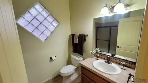 Bath - 14859 E 47 Ln, Yuma, AZ 85367 photo 1 of 6
