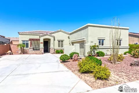 3482 S Woodpecker Way, Yuma, AZ 85365
