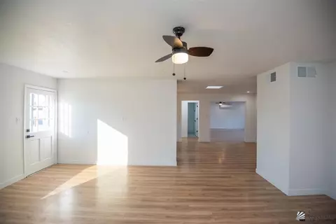 Living - 1545 E 27 Pl, Yuma, AZ 85365 photo 3 of 9