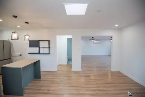 Living - 1545 E 27 Pl, Yuma, AZ 85365 photo 4 of 9