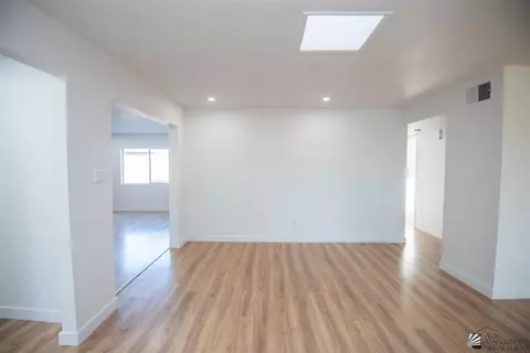 Living - 1545 E 27 Pl, Yuma, AZ 85365 photo 5 of 9