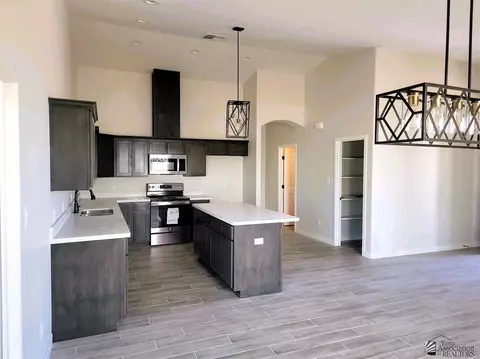 Kitchen - 7946 E 35 St, Yuma, AZ 85365 photo 1 of 1