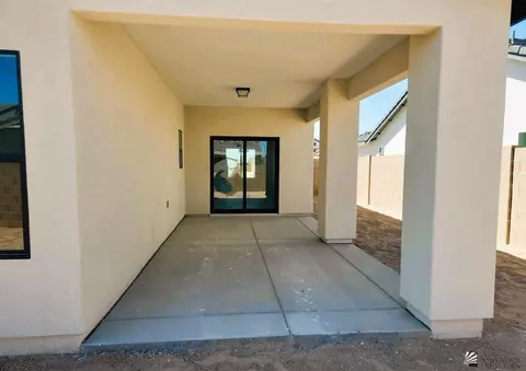 Exterior - 7946 E 35 St, Yuma, AZ 85365 photo 2 of 3