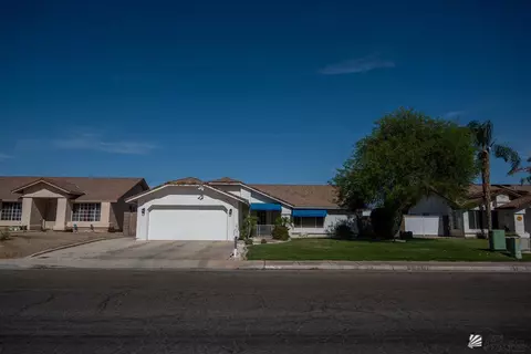 1525 S 33 Dr, Yuma, AZ 85364