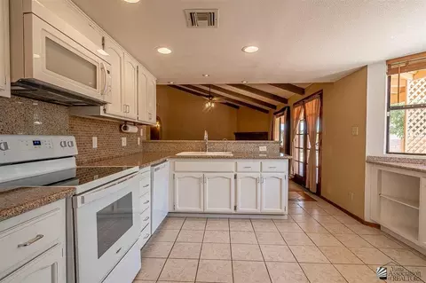 3435 E Sombra Ln, Yuma, AZ 85365 photo 9