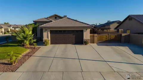 1879 E Torres St, San Luis, AZ 85349