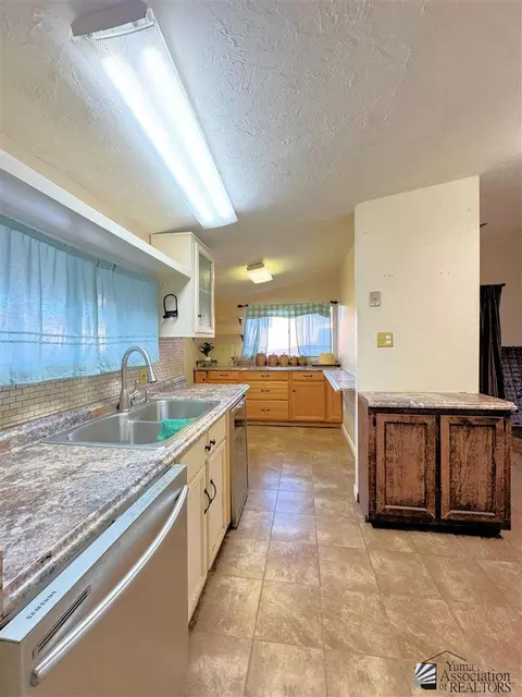 Kitchen - 234 E 25 St, Yuma, AZ 85364 photo 2 of 6