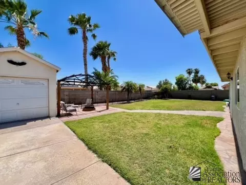 Exterior - 10795 E 36 Pl, Yuma, AZ 85365 photo 5 of 7