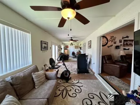 Living - 10795 E 36 Pl, Yuma, AZ 85365 photo 4 of 5