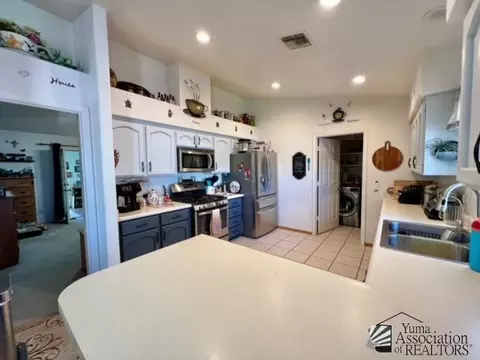Kitchen - 10795 E 36 Pl, Yuma, AZ 85365 photo 2 of 2