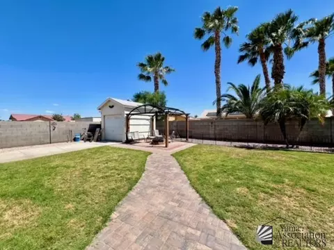 Exterior - 10795 E 36 Pl, Yuma, AZ 85365 photo 4 of 7