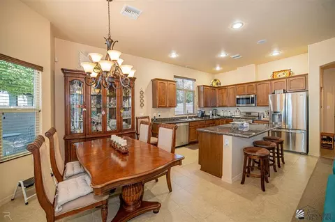 Dining - 5605 E 39 Ln, Yuma, AZ 85365 photo 1 of 2