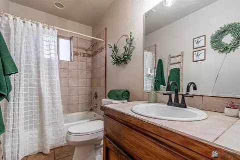 Bath - 4284 S Ave 5 12 E, Yuma, AZ 85365 photo 4 of 5