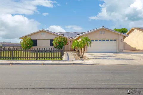 6302 E 44th Pl, Yuma, AZ 85365