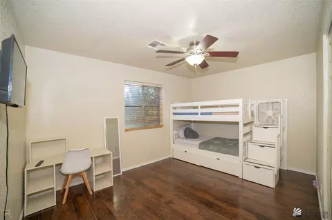 Bedroom - 6302 E 44th Pl, Yuma, AZ 85365 photo 2 of 3