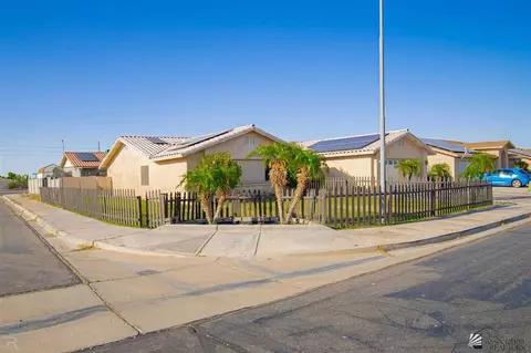 Exterior - 6302 E 44th Pl, Yuma, AZ 85365 photo 4 of 8
