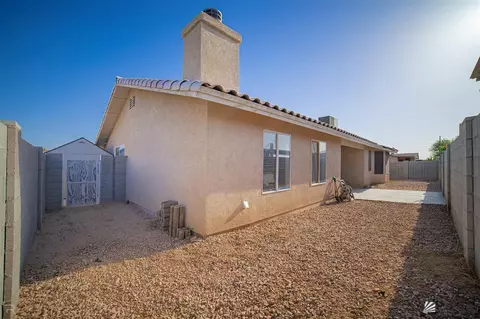 Exterior - 6302 E 44th Pl, Yuma, AZ 85365 photo 7 of 8