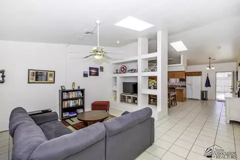 Living - 10669 E 34 St, Yuma, AZ 85365 photo 4 of 4