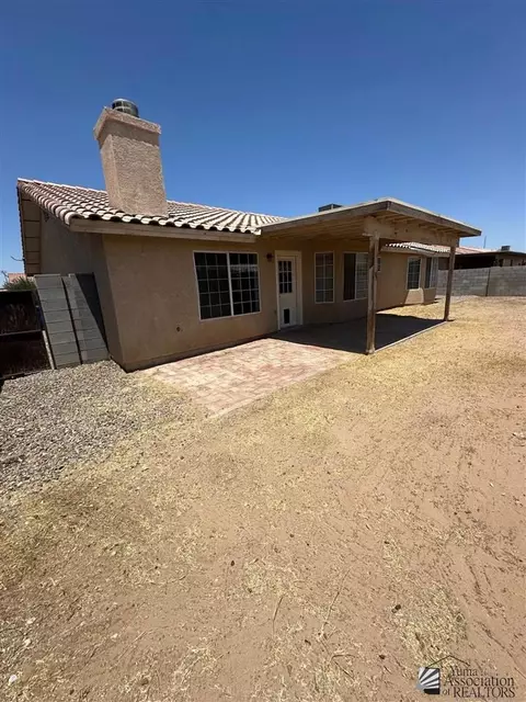 Exterior - 6271 E 45 St, Yuma, AZ 85365 photo 2 of 5