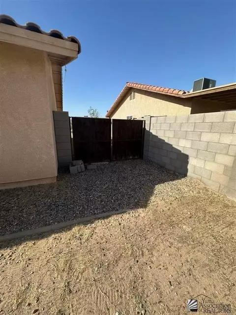 Exterior - 6271 E 45 St, Yuma, AZ 85365 photo 3 of 5