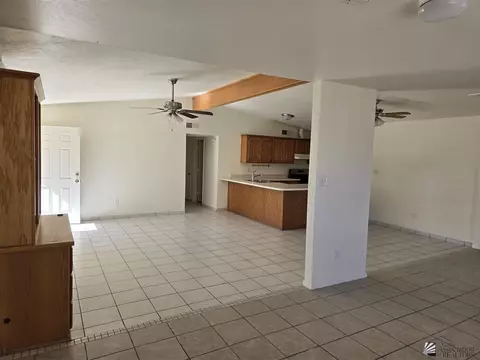 Living - 132 E 25 Pl, Yuma, AZ 85364 photo 2 of 5