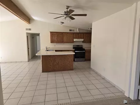 Kitchen - 132 E 25 Pl, Yuma, AZ 85364 photo 2 of 5
