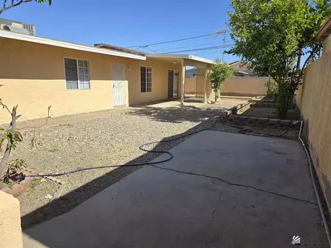 Exterior - 132 E 25 Pl, Yuma, AZ 85364 photo 3 of 9