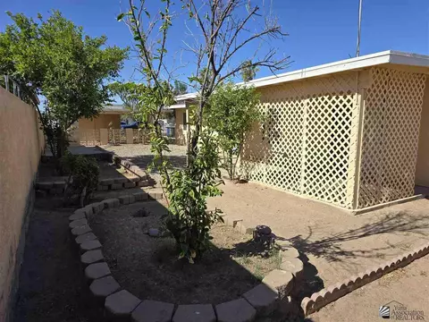 Exterior - 132 E 25 Pl, Yuma, AZ 85364 photo 6 of 9