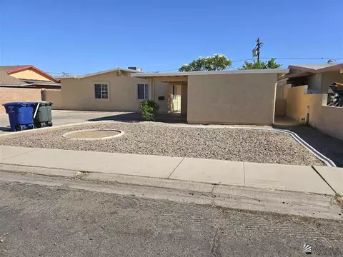 Exterior - 132 E 25 Pl, Yuma, AZ 85364 photo 2 of 9
