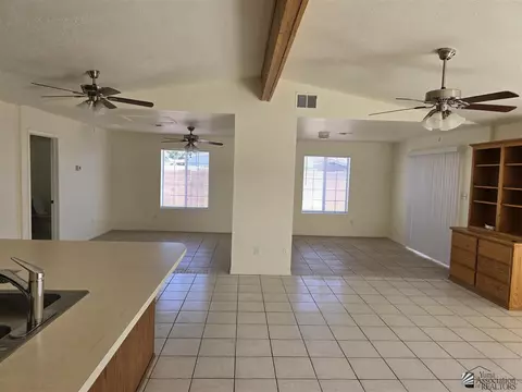 Living - 132 E 25 Pl, Yuma, AZ 85364 photo 5 of 5