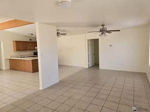 Living - 132 E 25 Pl, Yuma, AZ 85364 photo 3 of 5