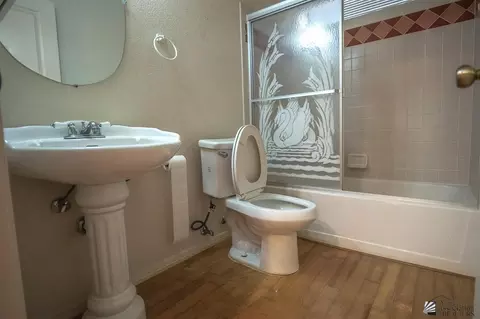 Bath - 11189 E 26 Ln, Yuma, AZ 85367 photo 2 of 2