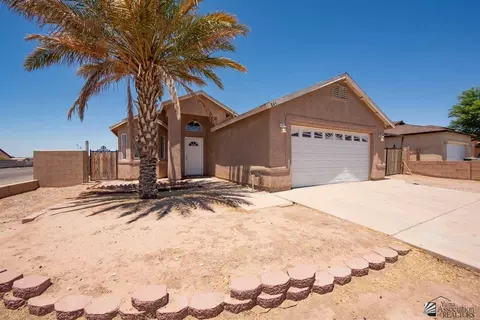 845 S Bingham Ave, Somerton, AZ 85350