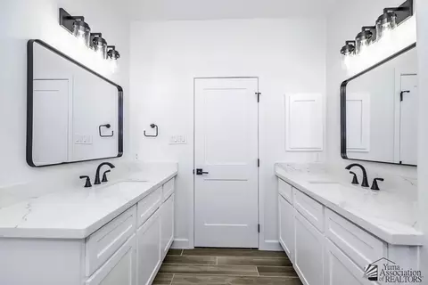 Bath - 7920 E 35 Pl, Yuma, AZ 85365 photo 6 of 6